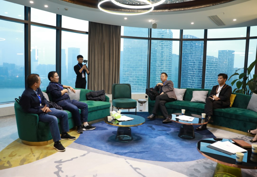 合肥市委非公工委办公室主任翟亚亭一行莅临聚名科技指导党建工作